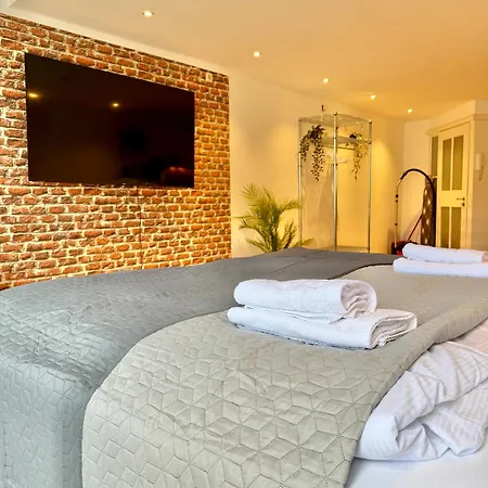 Appartamento Schloss-loft Komfortables Im Altbau Mit Schlossblick, Waschmaschine, Kueche Oldenburg